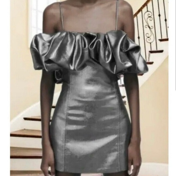 Zara metallic silver off the shoulder ruffle mini avant-garde dress - Picture 3 of 3